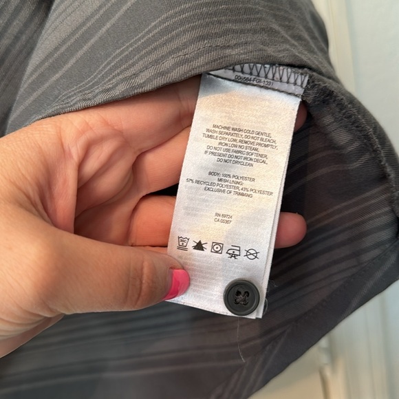 Columbia Gray Men's Long Sleeve Button Down OMNI Wick Shade Size Medium - Picture 5 of 7